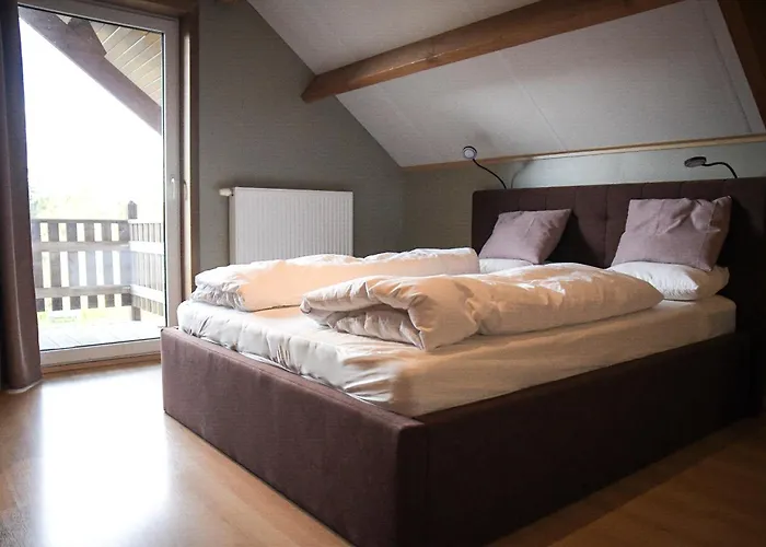 Les Hirondelles Holiday home Houffalize